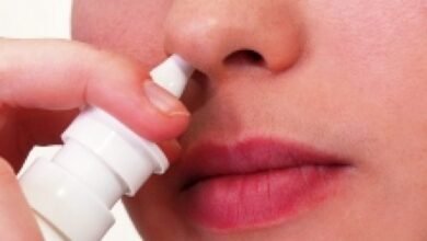 فوائد بخاخ نازاكورت nasacort وطريقة الاستخدام والسعر والأعراض الجانبية‎